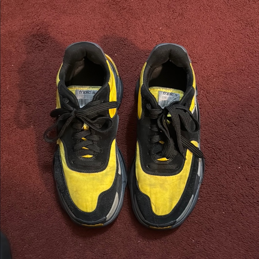 Valencia’s Triple S Men's Yellow and Black Sneakers